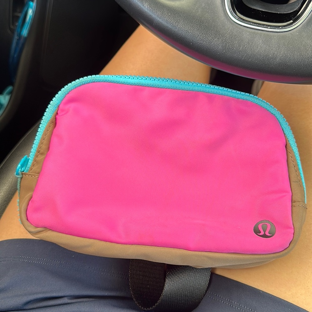 Lululemon belt bag